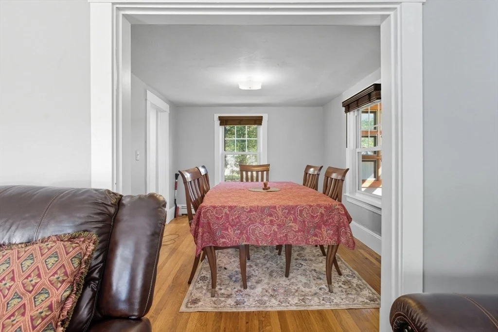 Photo of 21 Gates Ave