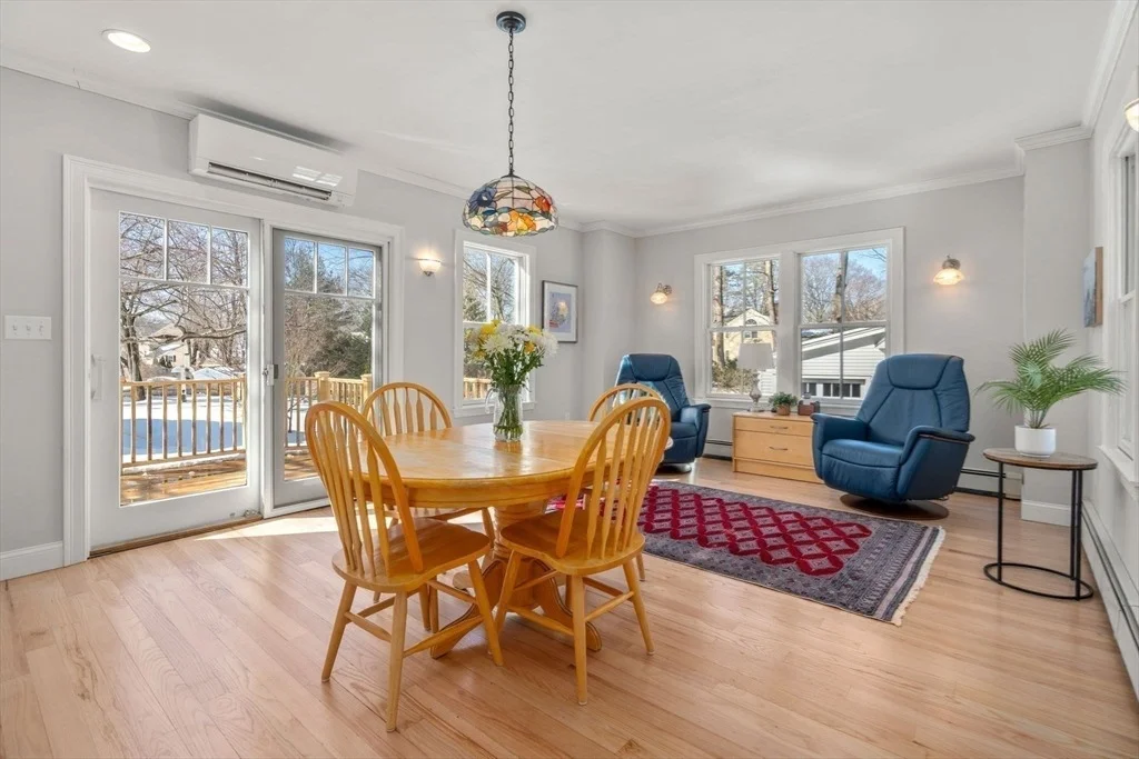 Photo of 103 Oak St