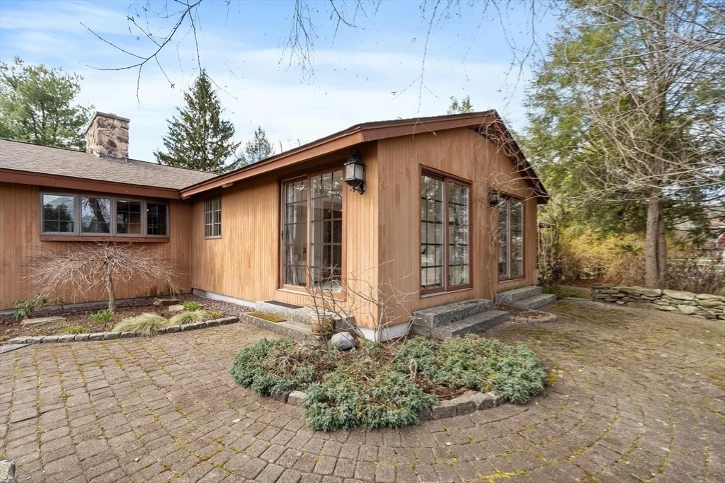 Photo of 243 Concord Road