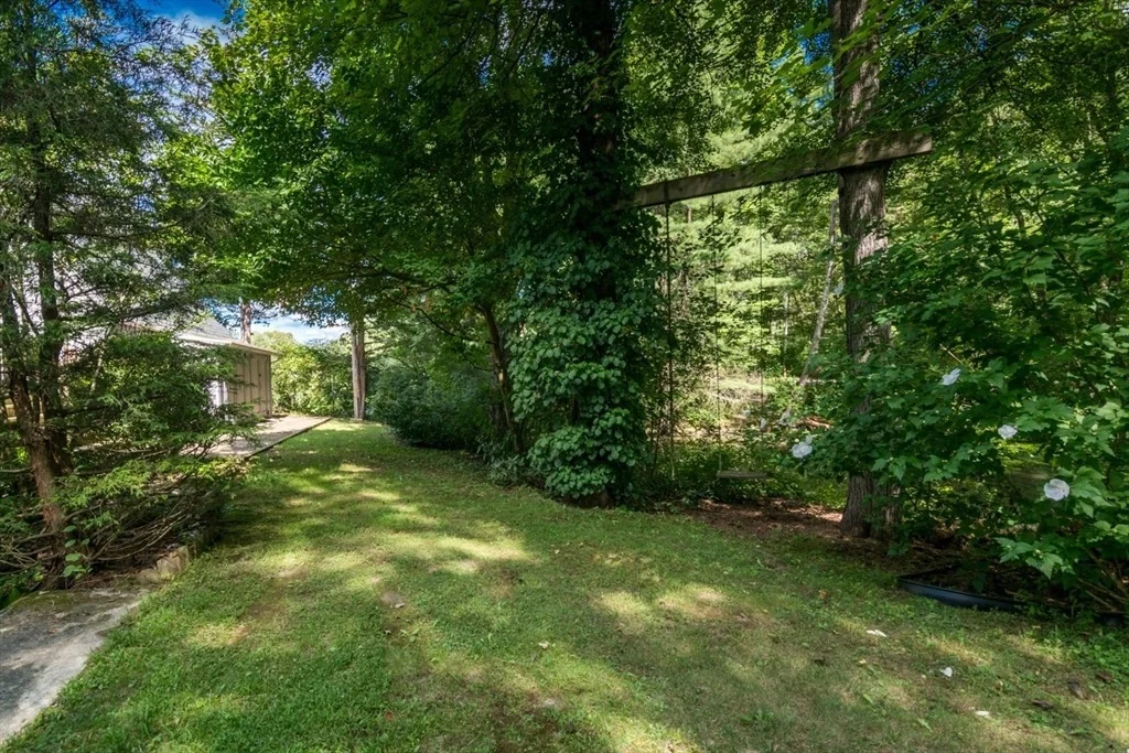 Photo of 97 Crossbrook Ave
