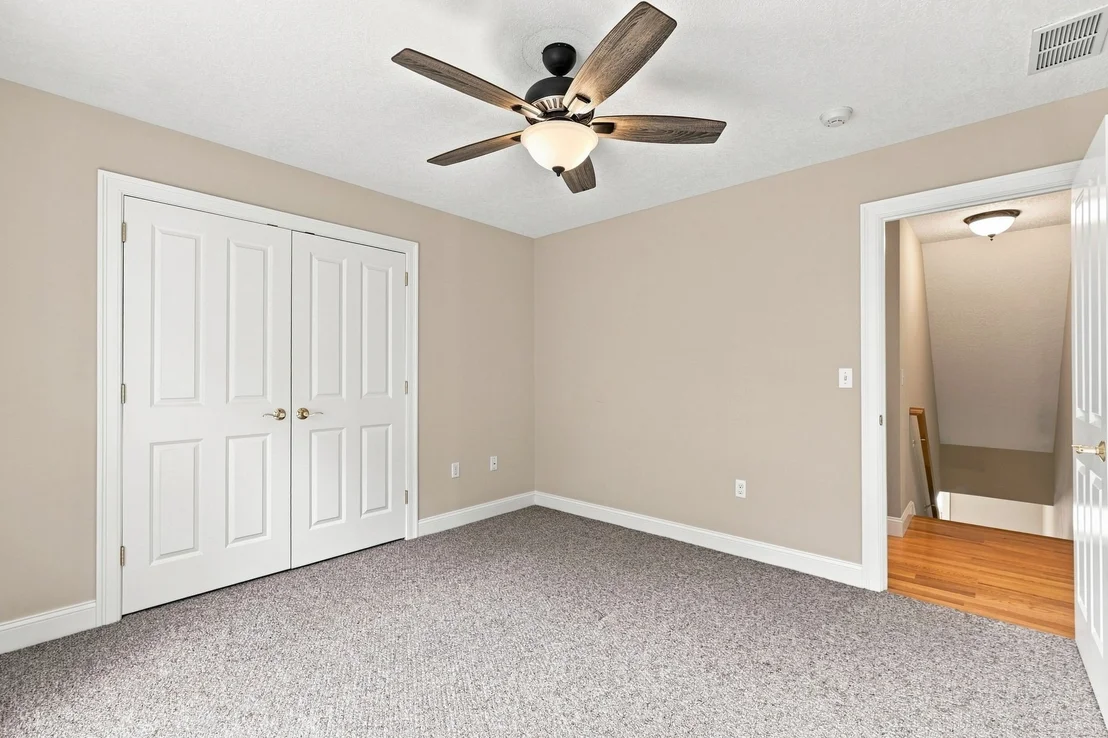 Photo of 33 Caddyshack Dr
