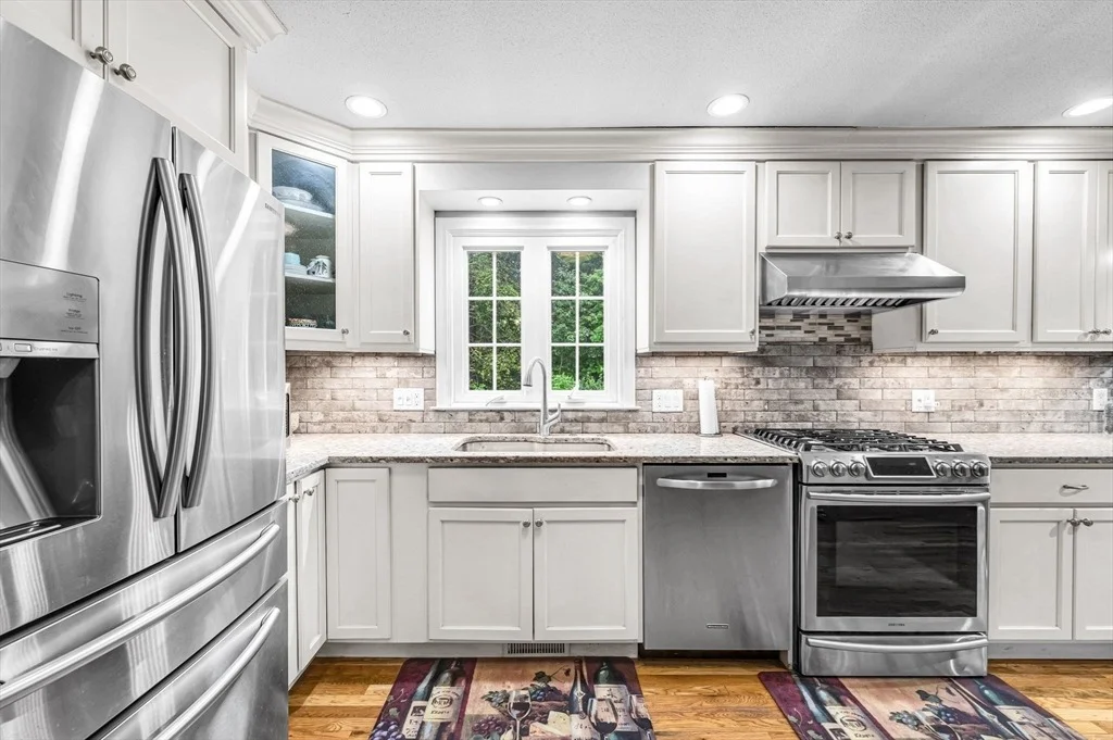 Photo of 18 Blokland Dr