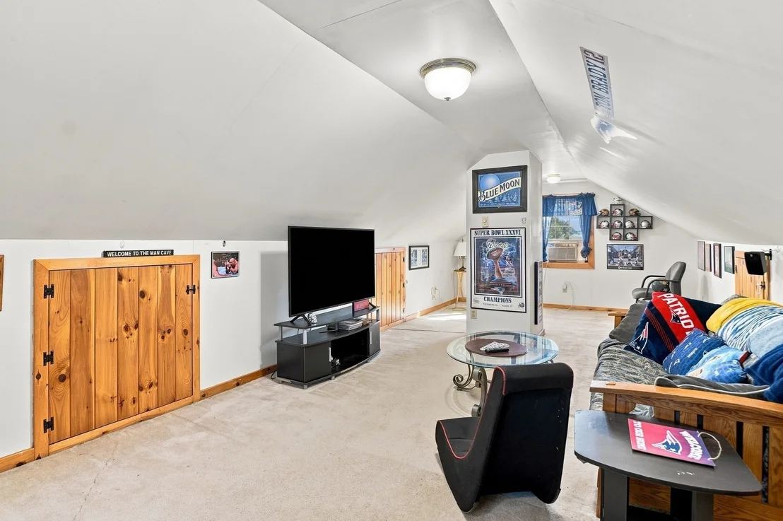 Photo of 43 Klebart Avenue