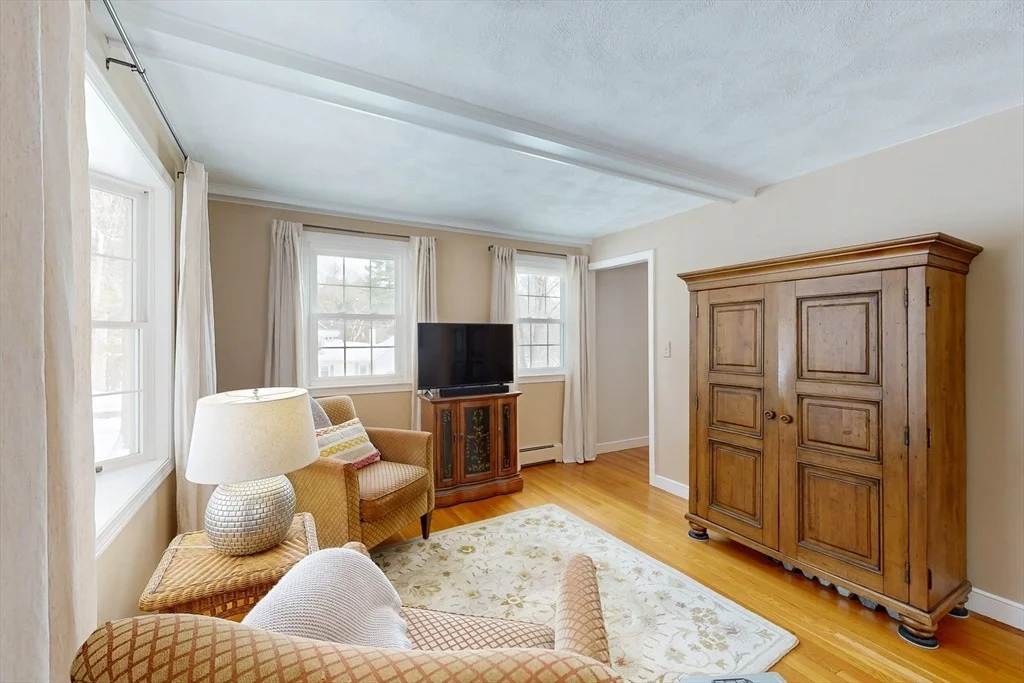 Photo of 57 Colonial Rd