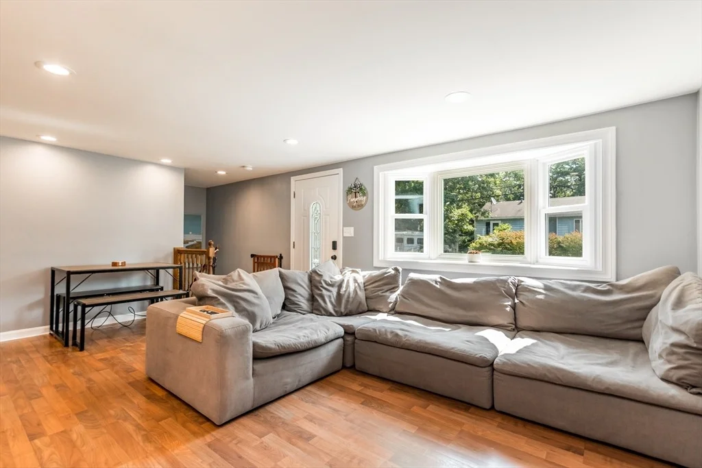 Photo of 4 Standish Ave