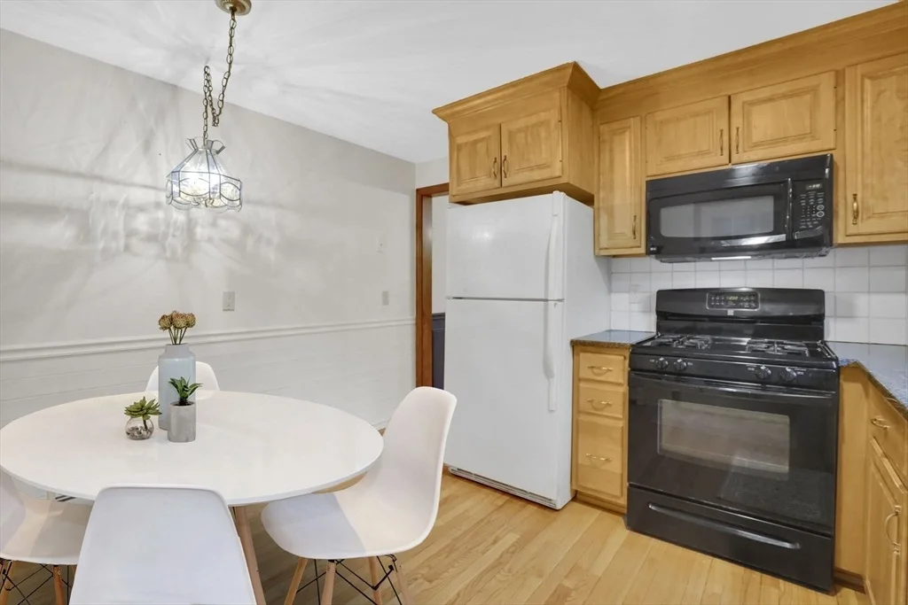 Photo of 6 Garden Ln