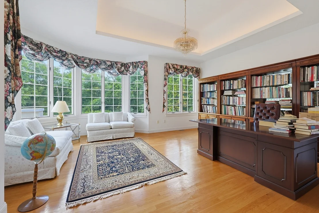 Photo of 88 Fairway Dr