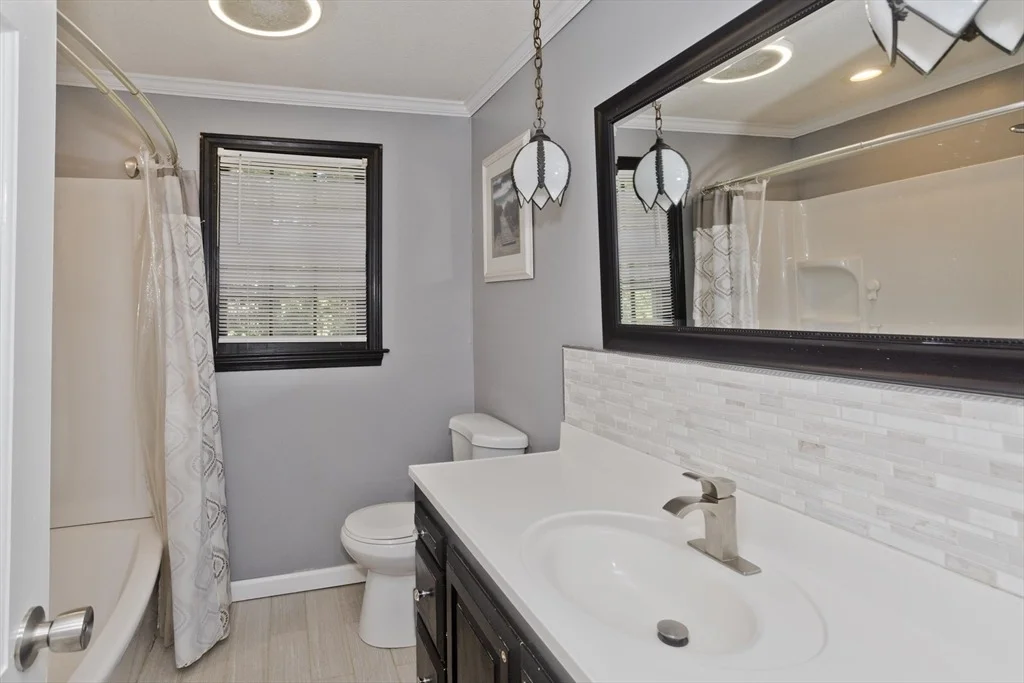 Photo of 50 Crystal Brook Dr