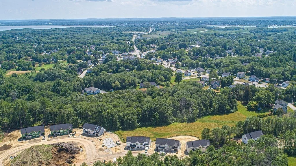 Photo of Unit B at 10 Clover Circle