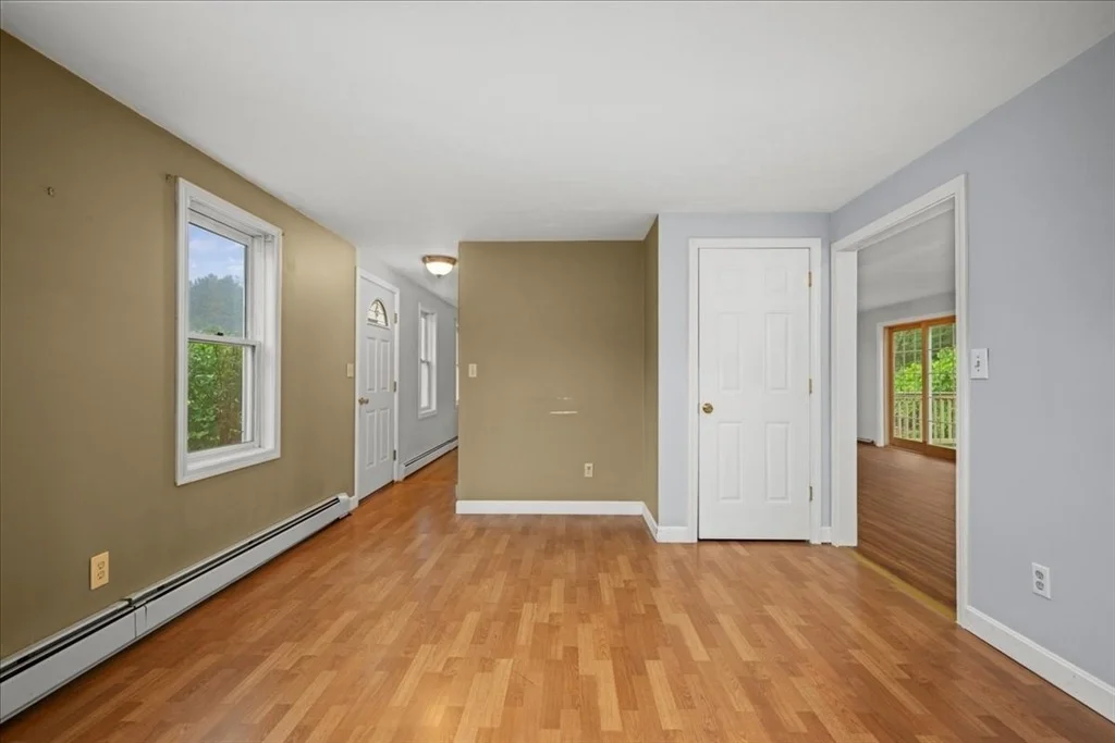Photo of 7 Sneade Dr