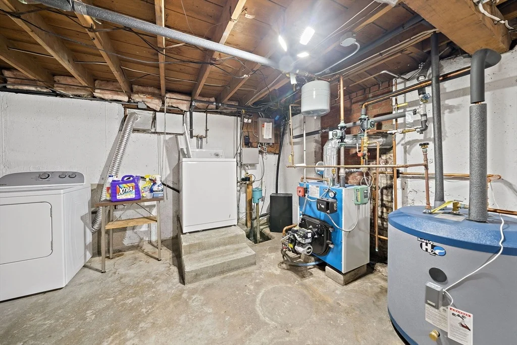 Photo of 38 Roseen Rd