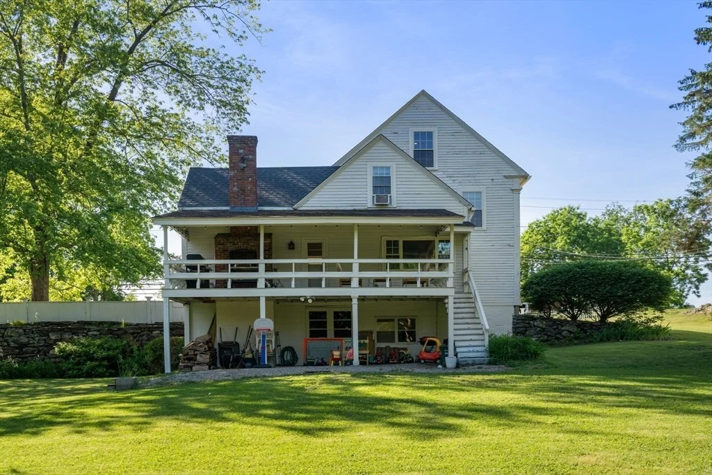 Photo of 339 Boston Rd