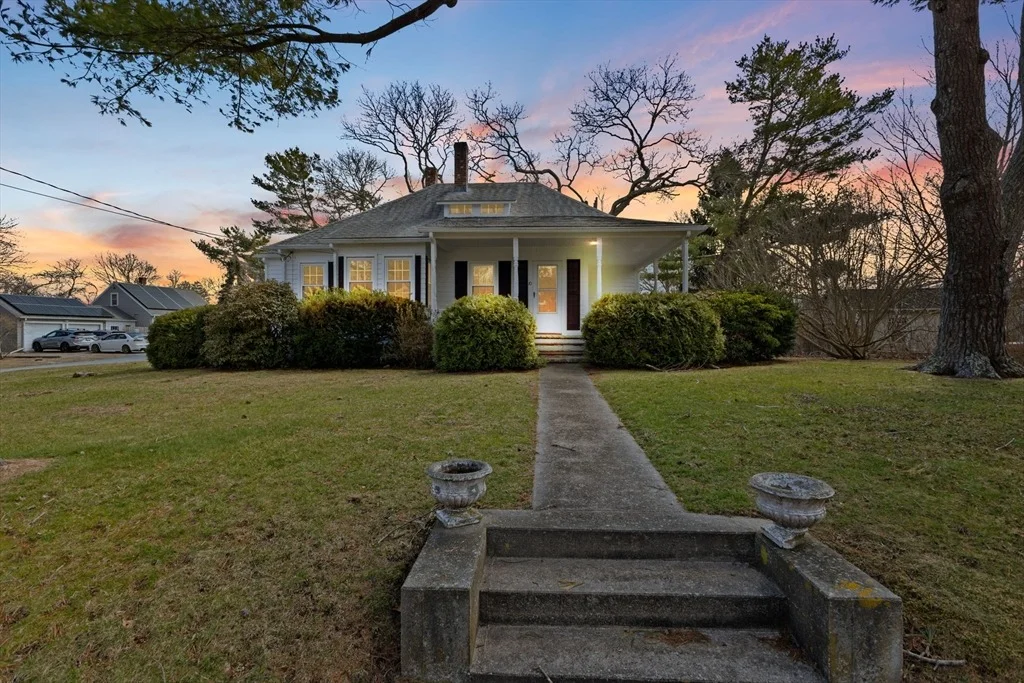 Photo of 10 Puritan Rd