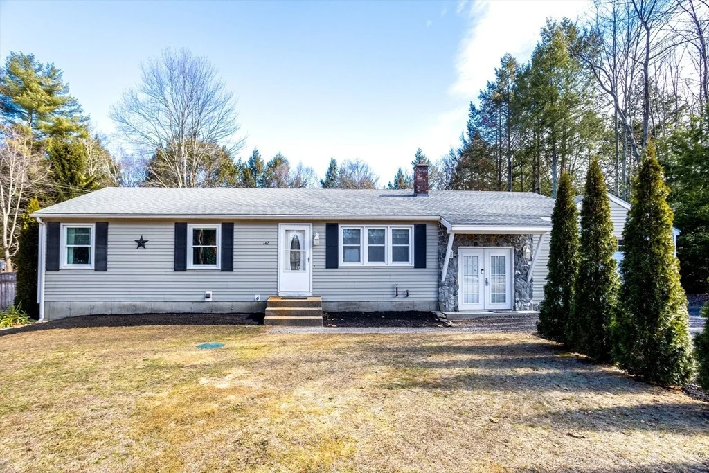 Photo of 142 Mattawa Cir