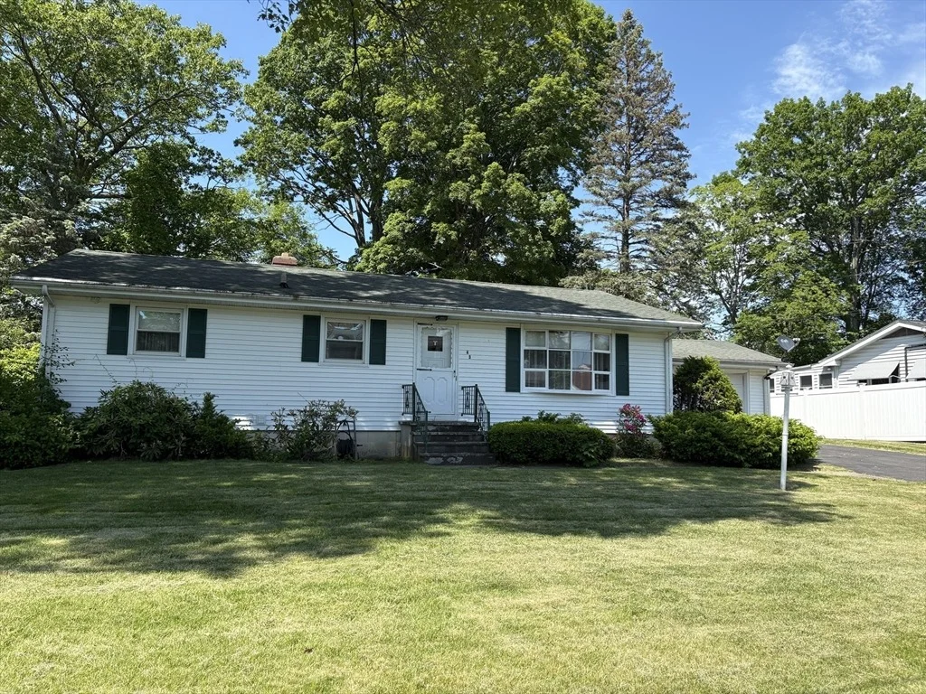Photo of 43 Mount Tom Ave