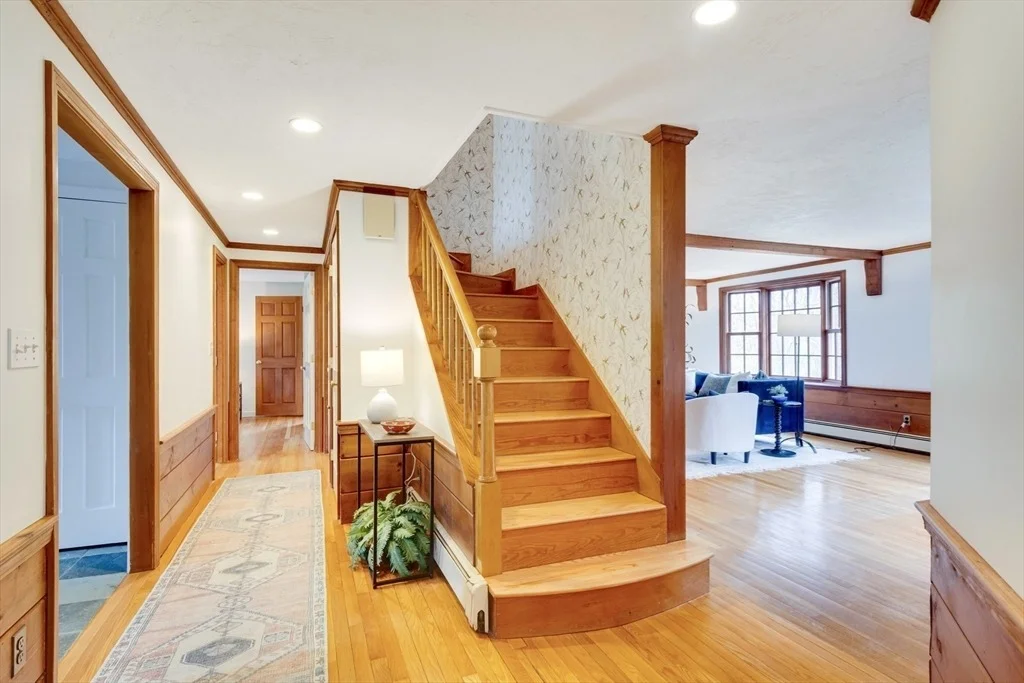 Photo of 134 Sandy Pond Rd