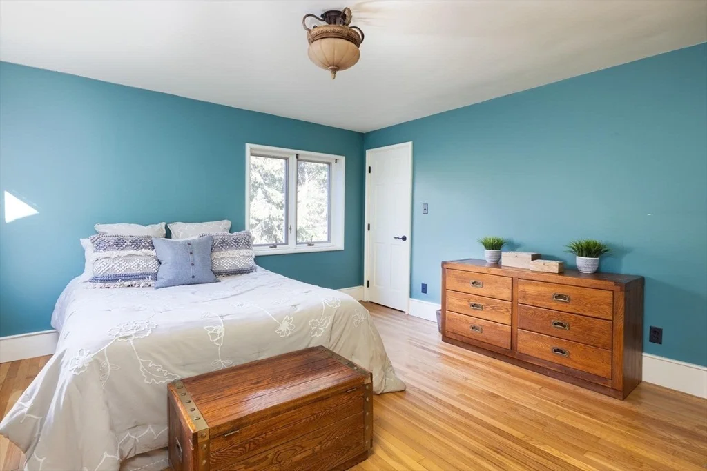 Photo of 205 Waban Ave