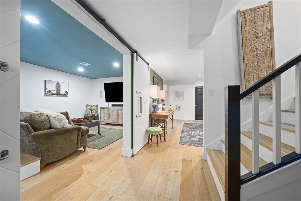 Photo of 229 Spring St