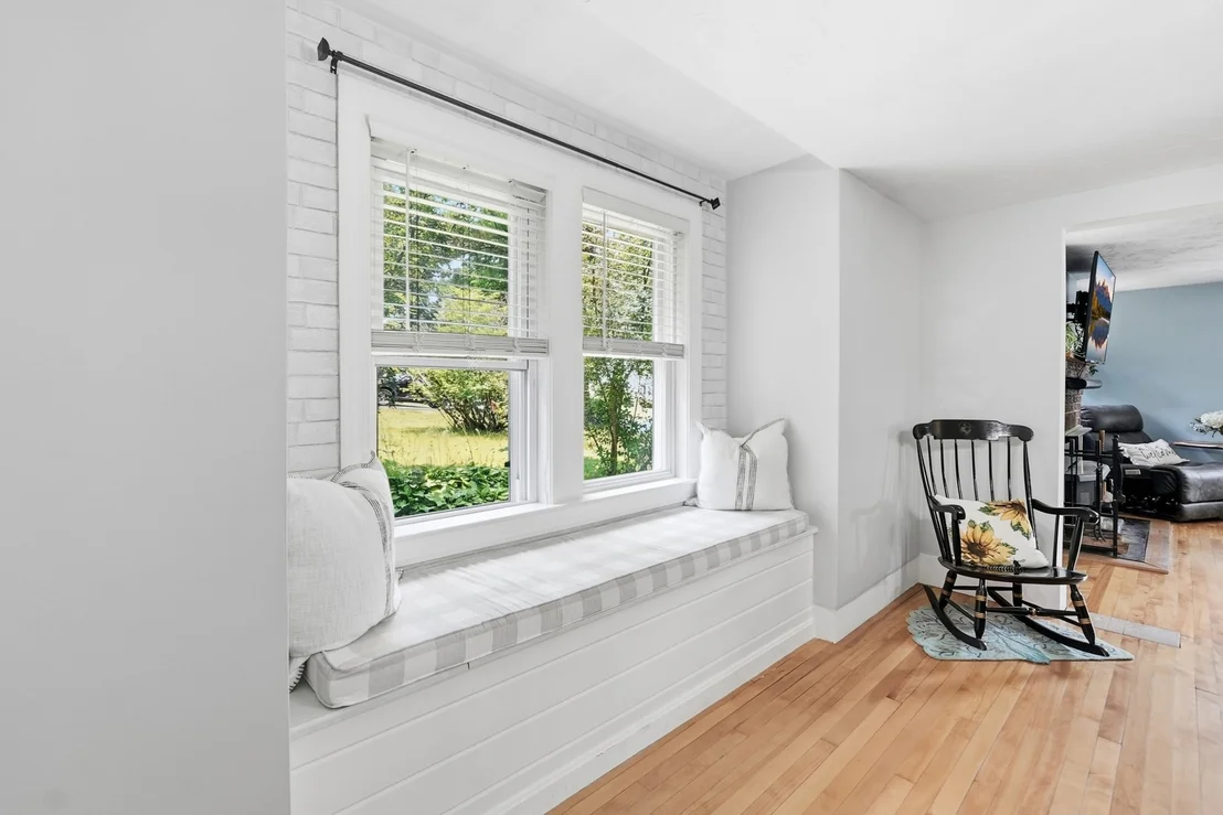 Photo of 31 Wildrose Ave