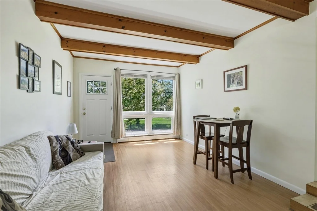 Photo of 16 Saybrook Cir