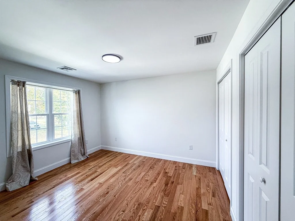 Photo of 11 Farland Cir