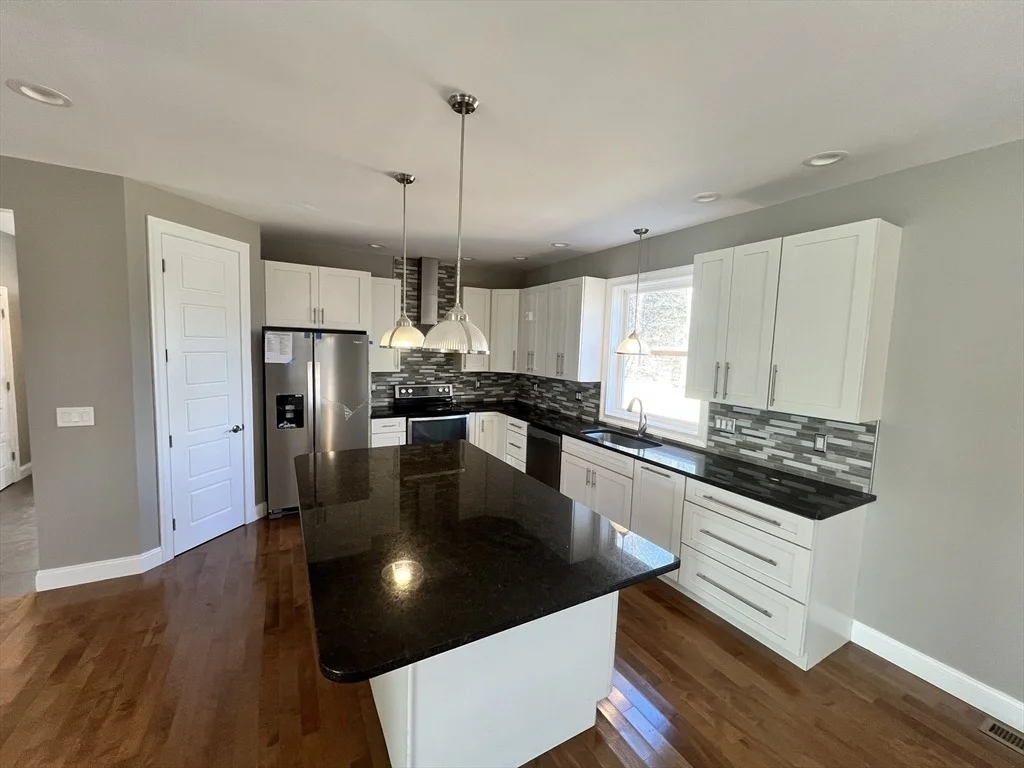 Photo of 465 Montgomery Rd