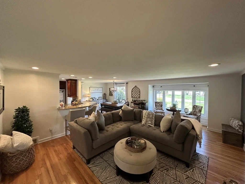 Photo of 4 Oakridge Drive