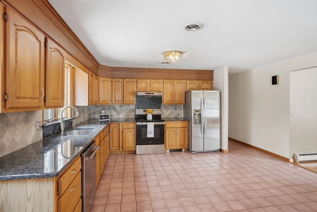 Photo of 80 Elizabeth Dr