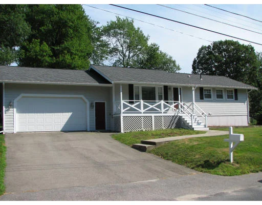 Photo of 16 Bowdoin Dr