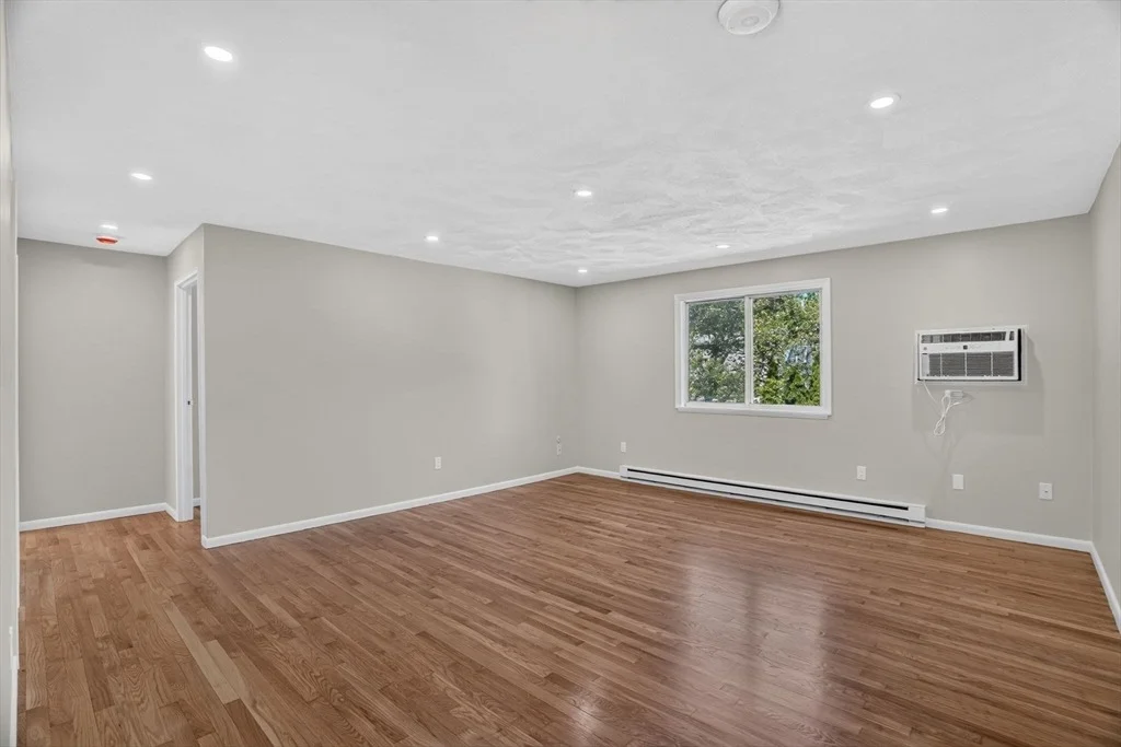 Photo of Unit B3 at 16 Appleton Park