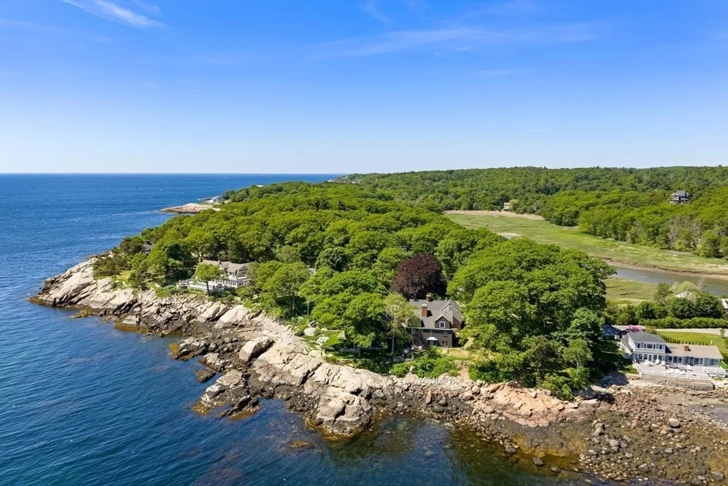 Photo of 69 Dolliver Neck Rd