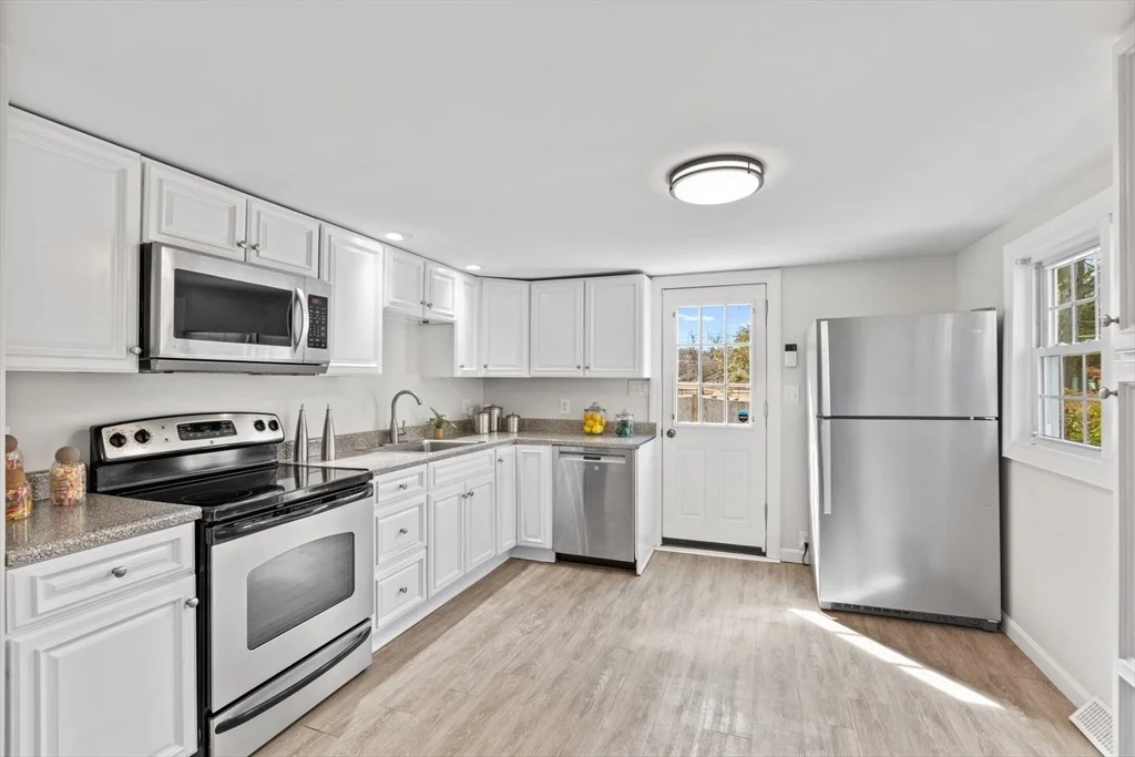 Photo of 55 Oak St