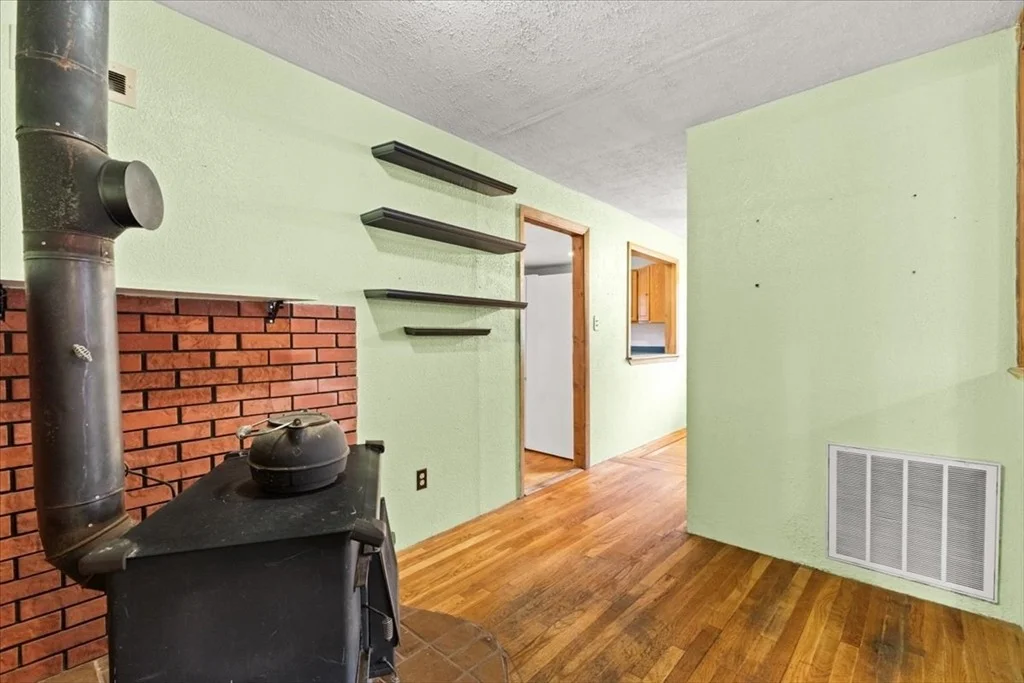 Photo of 98 Glen Echo Blvd