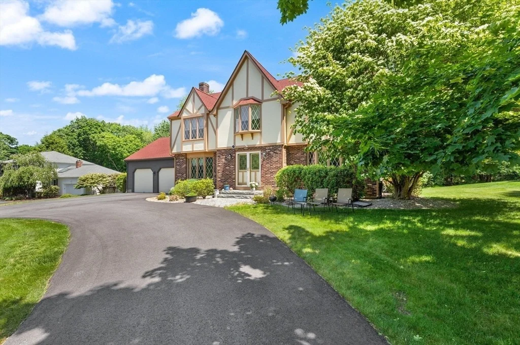 Photo of 80 Hampton Rd