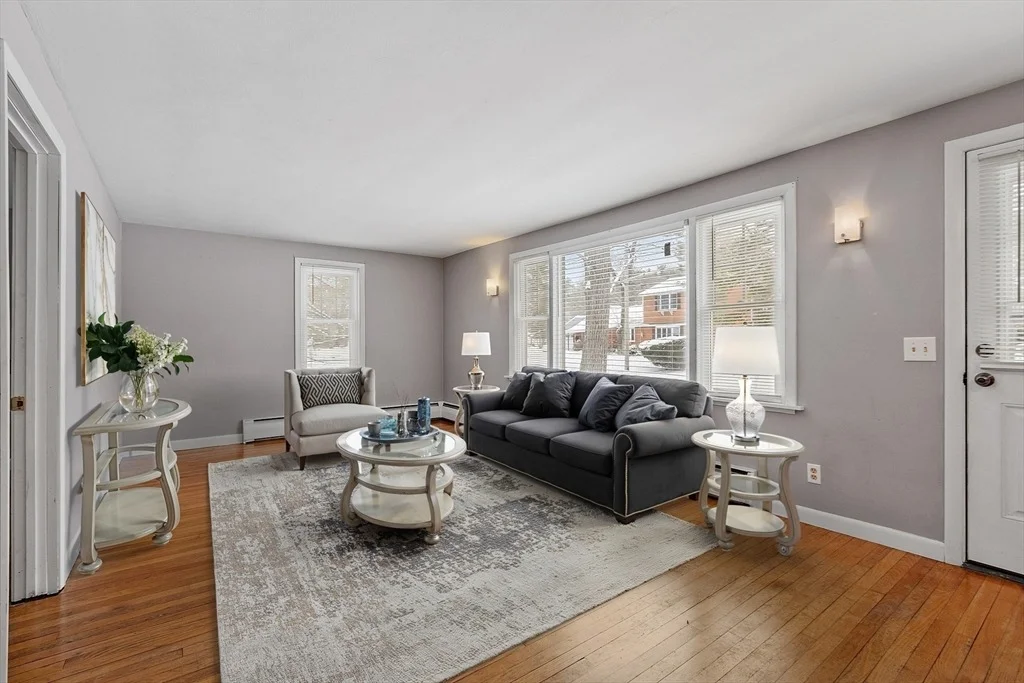 Photo of 484 Intervale Ave