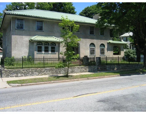 Photo of 2 Forest Street