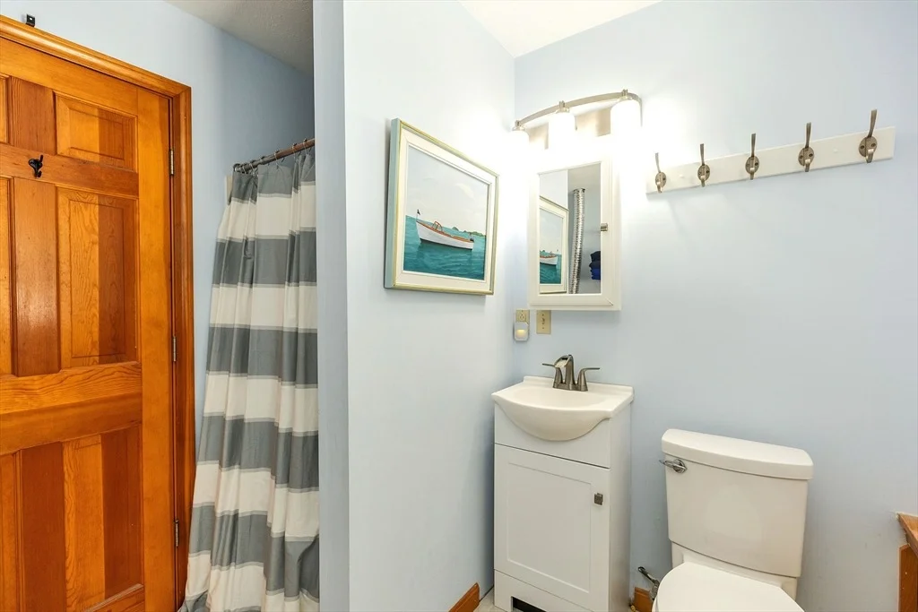 Photo of 44 Lakeview Drive
