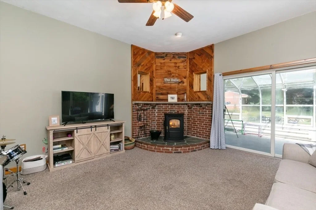 Photo of 3 Cedarwood Ln