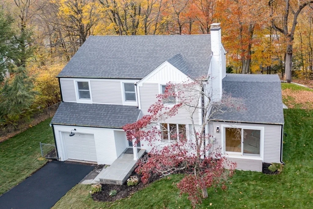 Photo of 18 University Dr