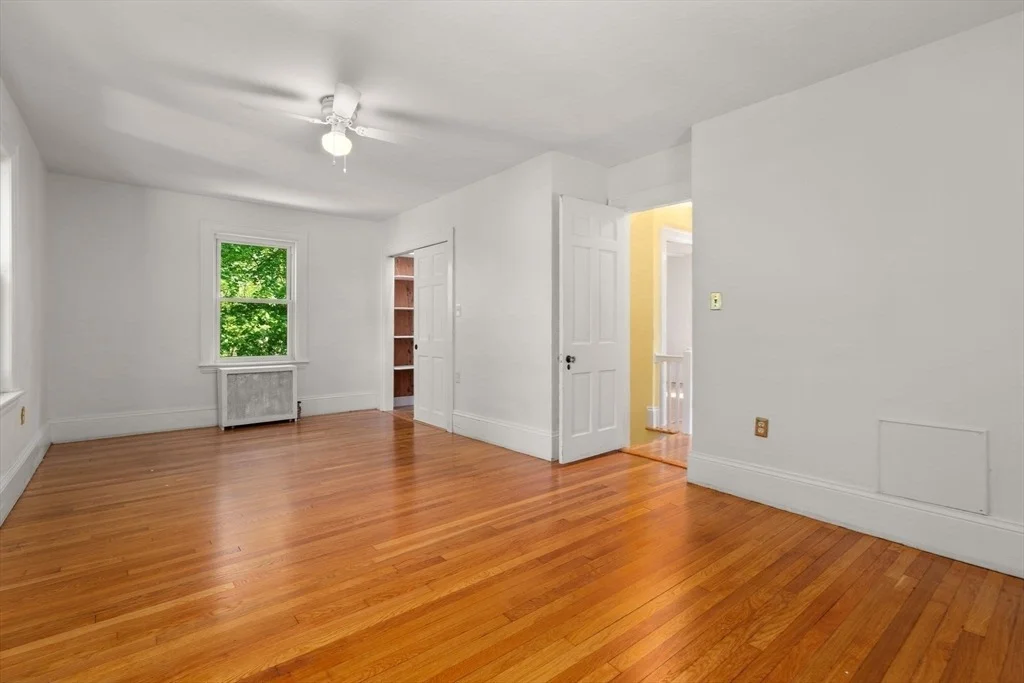 Photo of 1231 Pleasant St