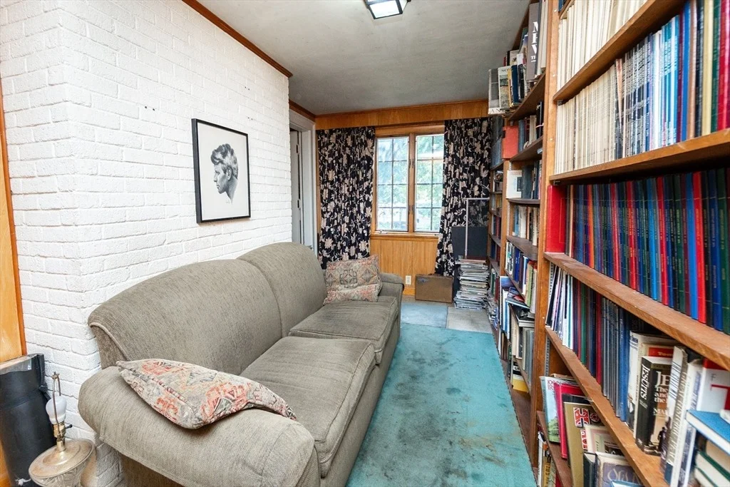 Photo of 108 Warren Rd