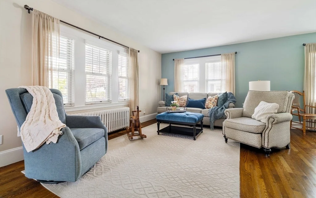 Photo of 54 Endicott Rd