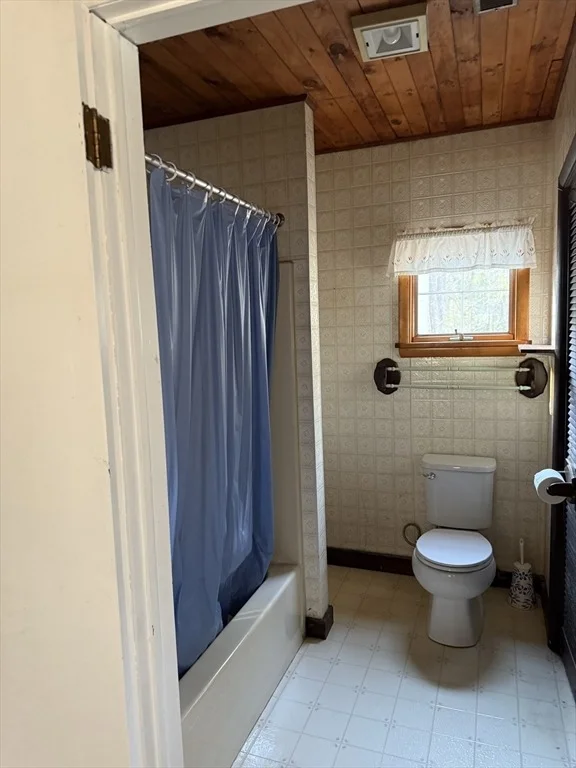 Photo of 106 Shore Rd