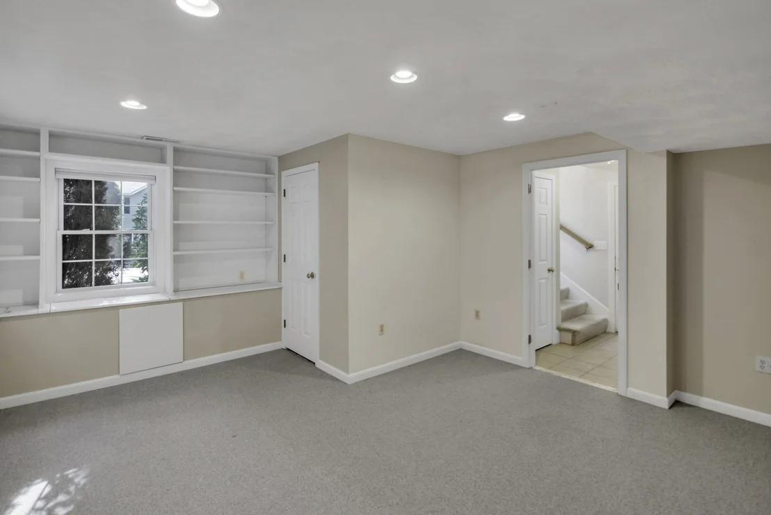 Photo of 170 Bay State Rd