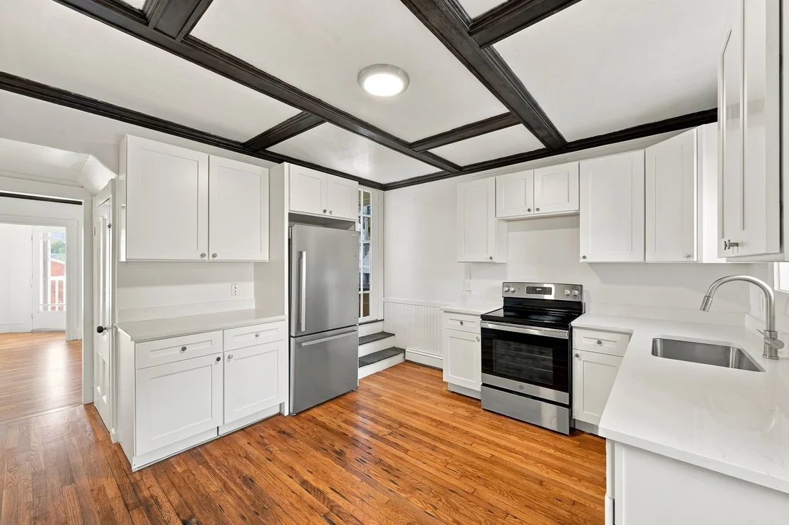 Photo of 21 West Avenue