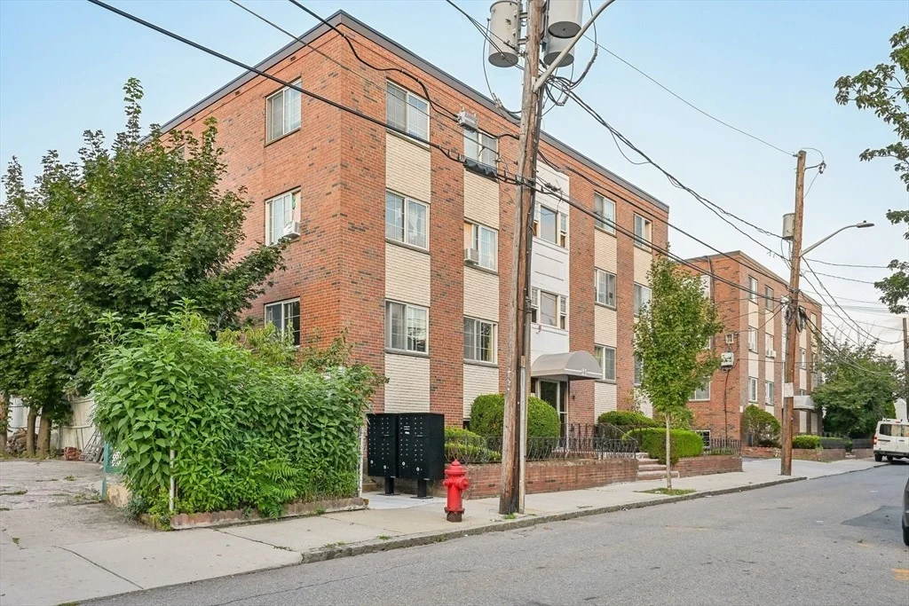 Photo of Unit 23 at 21 Staples Ave