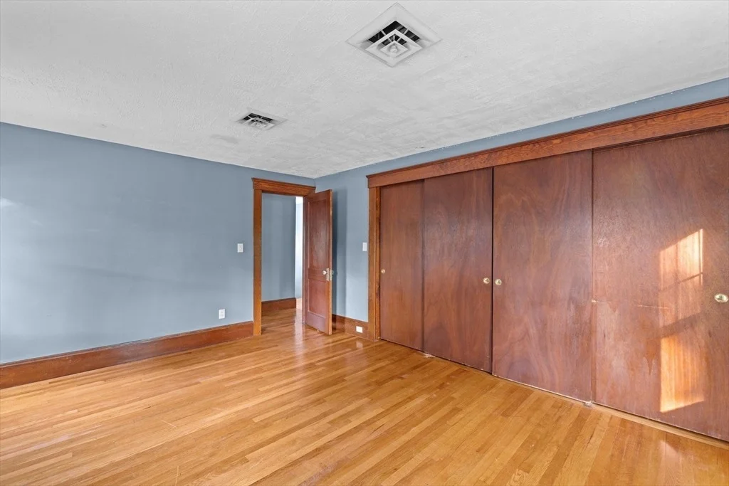Photo of 11 Robertson Rd
