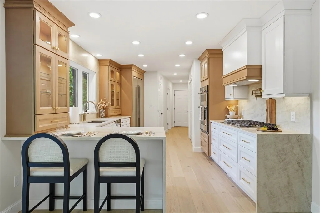 Photo of 93 Jonquil