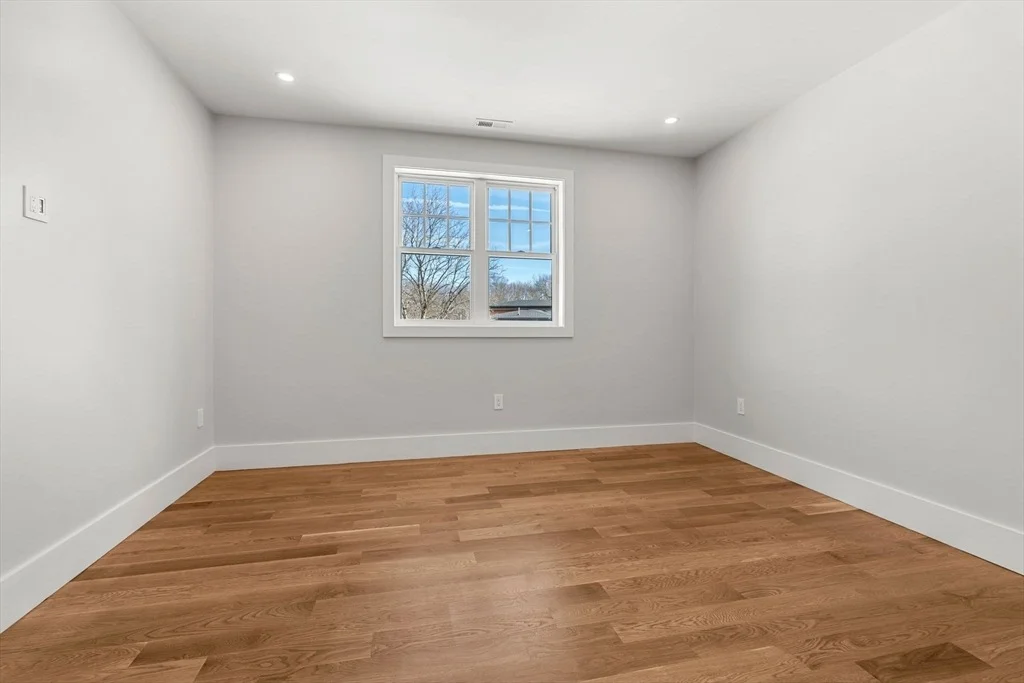 Photo of 23 Harvard Cir