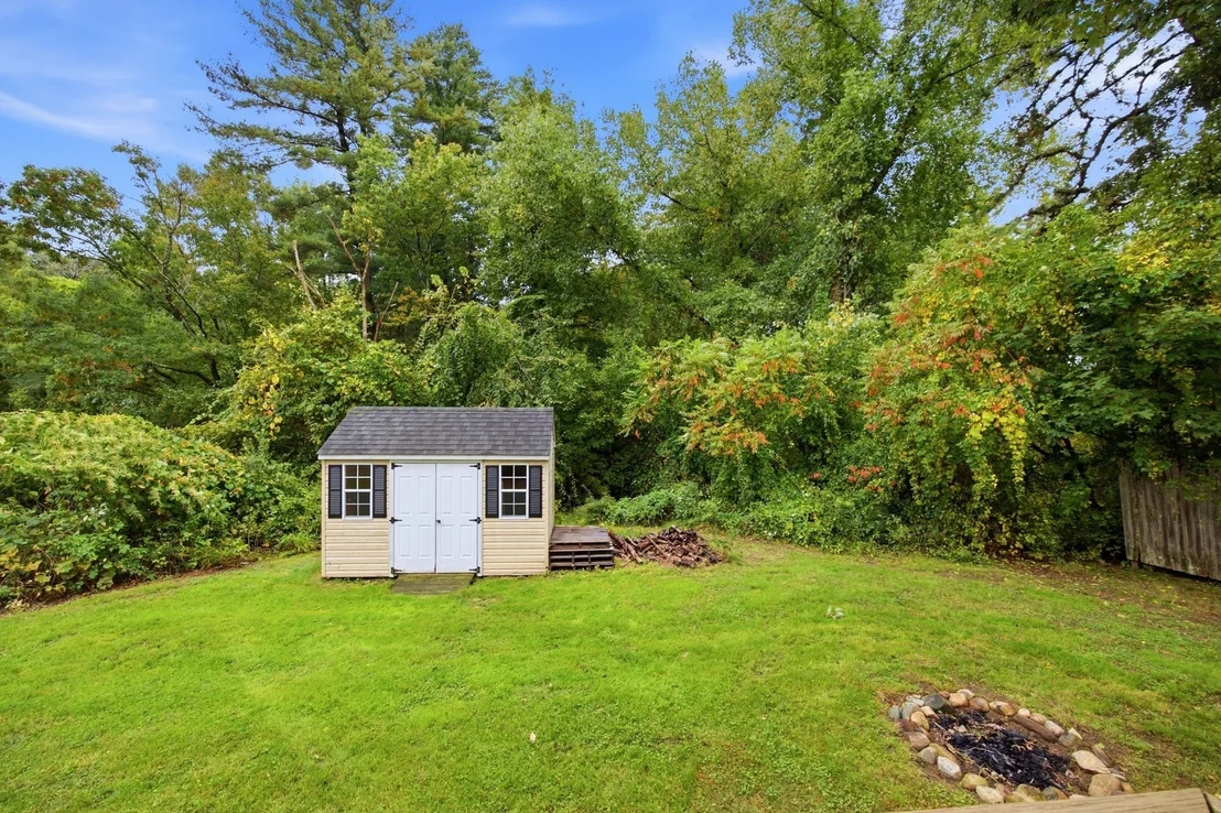 Photo of 7 Beebe Rd